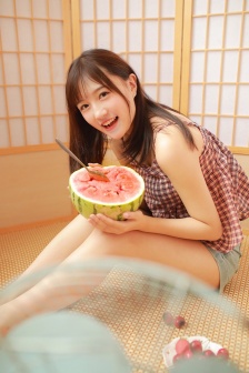 女大学生的沙龙室